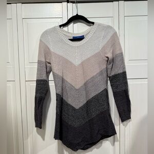 APT 9 color block sweater size small‎